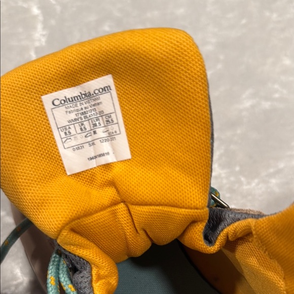 Columbia Newton Ridge Waterproof Hiking Boots Tan Gray Orange NWOT - Picture 2 of 6